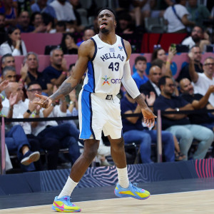 Ο Γιάννης και η Εθνική... ήταν στα πάνω τους και η FIBA τους αφιέρωσε τραγούδι της Άννας Βίσση