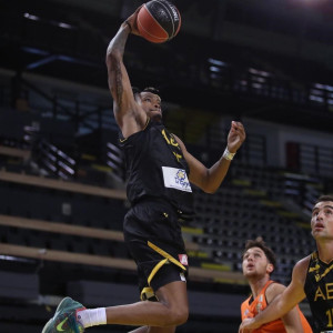 Η παρουσία της Φενέρμπαχτσε στη Sunel Arena δείχνει ποιο είναι το brand name της ΑΕΚ