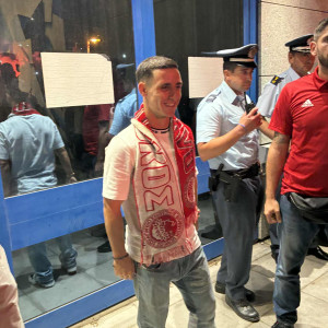 Η πρώτη φωτογραφία του Ντάνιελ Ποντένσε στην επιστροφή του στην Ελλάδα για τον Ολυμπιακό