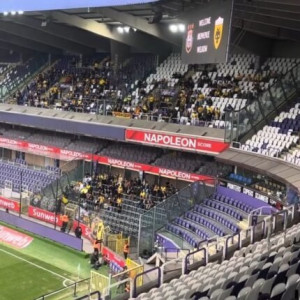 Στις εξέδρες του Lotto Park οι πρώτοι οπαδοί της ΑΕΚ (video)