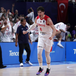 Εκδηλώσεις λατρείας με φοβερό πανό για τον Οσμάν στην Τουρκία (photo)