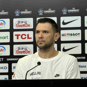 Παπανικολάου: «Εκπροσωπούμε τη χώρα μας και πρέπει να το δείξουμε στο παρκέ, το κίνητρο είναι μεγάλο»