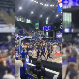 Σύρραξη και ξύλο των παικτών στο Δομινικανή Δημοκρατία - Αργεντινή (video)