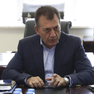 Βρούτσης: Η κυβέρνηση μιλάει αποκλειστικά και μόνο με την Ευρωλίγκα