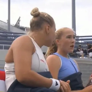 Σάλος στο US Open με άνδρα να παρενοχλεί 18χρονη τενίστρια (video)