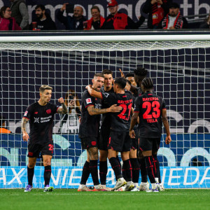 Έσπασε το... ρόδι στην Bundesliga η Λεβερκούζεν των 9 παικτών!