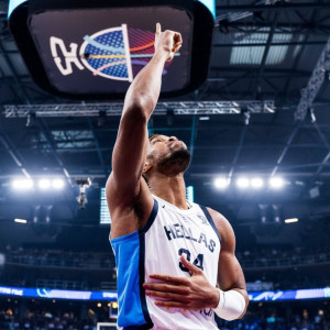 Το Athletiko έγραψε για τη «Mamba Mentality» του Γιάννη κι αυτός μας έκανε repost μετά το χάλκινο!