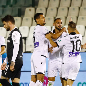 Έπαιξε με τη φωτιά ο ΠΑΟΚ, αλλά νίκησε τον ΟΦΗ