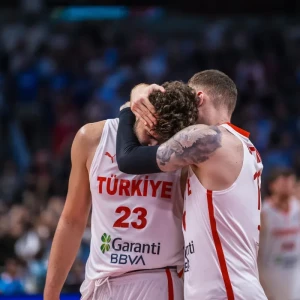 Ο Σενγκούν... ήπιε θάλασσα στην τελευταία επίθεση της Τουρκίας και ο Αταμάν έριξε καρφί