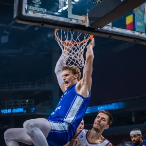 Η μεγάλη έκπληξη του Eurobasket: Η Φινλανδία «πέταξε» εκτός τη Σερβία και ζει το παραμύθι της στους «8»