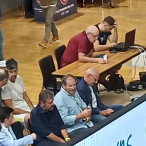 Στη Γλυφάδα ο Αγγελόπουλος για το τελευταίο φιλικό προετοιμασίας της ΑΕΚ