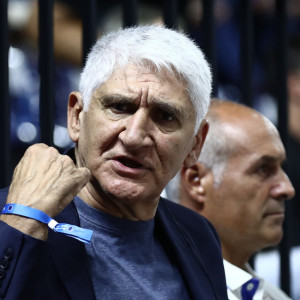 Ο Παναγιώτης Γιαννάκης στο κλειστό της «Καλλιθέας» για το Super Cup