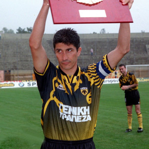 Μεγάλη στιγμή για την ΑΕΚ: Ο Στέλιος Μανωλάς την Κυριακή στη Νέα Φιλαδέλφεια για φωτογραφίες και αυτόγραφα με τον κόσμο Μεγάλη στιγμή για την ΑΕΚ: Ο Στέλιος Μανωλάς την Κυριακή στη Νέα Φιλαδέλφεια για φωτογραφίες και αυτόγραφα με τον κόσμο