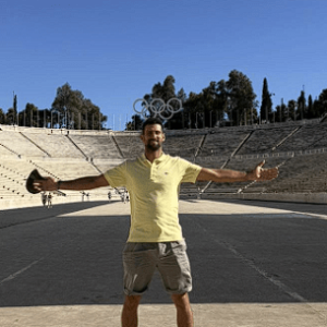 Στο Παναθηναϊκό Στάδιο βρέθηκε ο Τζόκοβιτς: «Δοκίμασα το backhand μου στο πιο ιστορικό στάδιο στον κόσμο» (photo)