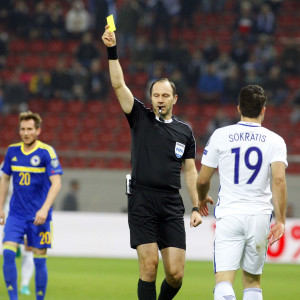 Πρώην διαιτητής αποκαλύπτει τα μυστικά της UEFA: «Καθεστώς φόβου, γυμνές επιθεωρήσεις και συνεχής έλεγχος»