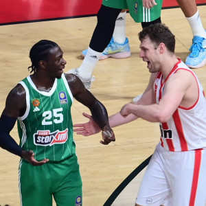 Σπάνε τα κοντέρ Βεζένκοφ και Ναν: Οι αριθμοί ενόψει της 8ης αγωνιστικής (video)