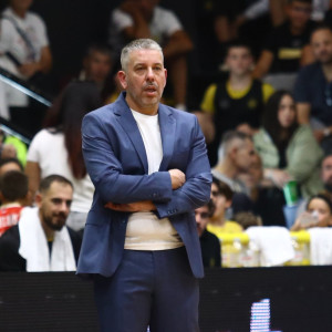 Παπαθεοδώρου: «Απλά κοιτάγαμε τους παίκτες του Ολυμπιακού!»