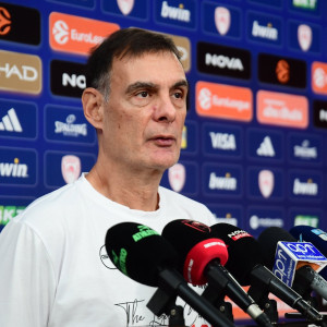 Μπαρτζώκας: «Να μην πέσουμε στην παγίδα της Dubai - Θα παίξει ο Νιλικίνα»