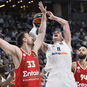 Αντίθετες πορείες: Ο Ολυμπιακός έχει καταφέρει όλα όσα απέτυχε να πράξει η Ρεάλ
