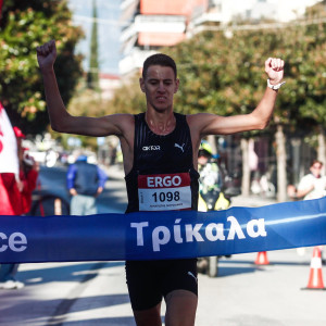 Τρομερή Aktor running team στα Τρίκαλα - Πανελλήνιο ρεκόρ ο Πετρουλάκης, χρυσό η Κυριακοπούλου