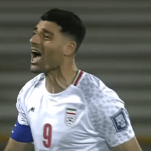 Ξέσπασμα Ταρέμι για τα γήπεδα στο Ιράν: «Είναι πάντοτε κατεστραμμένα, από ψηλά καταστρέφουν το ποδόσφαιρο»