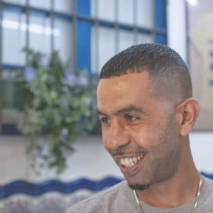 «Θα ζήσω χάρη στον γιο μου» - Αντιδράσεις για βίντεο με τον πατέρα του Γιαμάλ να μιλάει σε κούκλα ομοίωμα του παίκτη