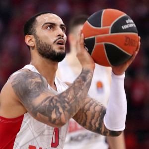 Και 30αρα και buzzer beater: Τρομερός Μάρκους Χάουαρντ ξανά για την Μπασκόνια (video)