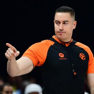 Οι διαιτητές του Ολυμπιακός - Φενέρμπαχτσε