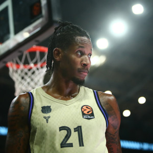 Έξαλλος με τους σχολιαστές της EuroLeague ο Κλάιμπερν: «Βρείτε κάποιους που ξέρουν τι λένε!»