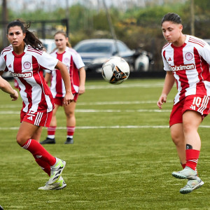 Ο Ολυμπιακός διέλυσε με 10-0 τον Εθνικό Καλαμάτας στο πρώτο παιχνίδι στην ιστορία της ομάδας γυναικών (video)