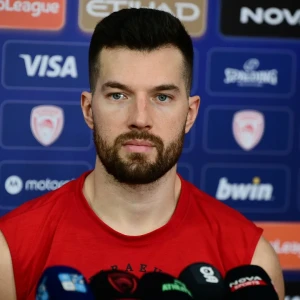 Πίτερς: «Δεν καταλαβαίνω αυτούς που παραπονιούνται για το πρόγραμμα ή λένε ότι είναι κουρασμένοι»