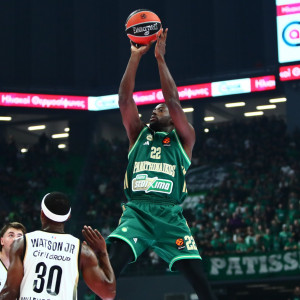 Το buzzer beater του Γκραντ στην τρίτη περίοδο κόντρα στην Εφές (video)