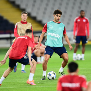 Πλάνα του Athletiko από την προπόνηση του Ολυμπιακού στη Βαρκελώνη (video)