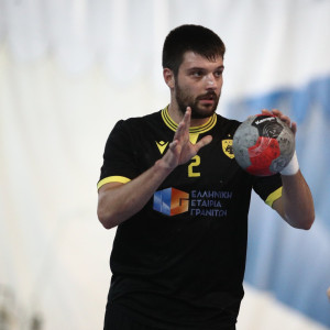 Στην κορυφή της Handball Premier οι αήττητοι Ολυμπιακός και ΑΕΚ