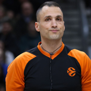 Συνελήφθη ο διαιτητής Euroleague Ούρος Νίκολιτς – Βρέθηκαν 250.000 ευρώ στο διαμέρισμα του