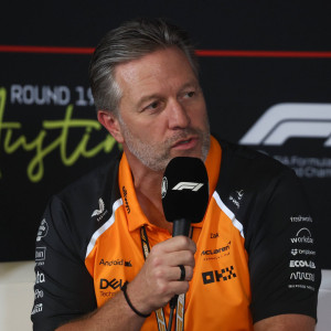 McLaren: «Ερασιτεχνική οδήγηση από τον Χούλκενμπεργκ...»