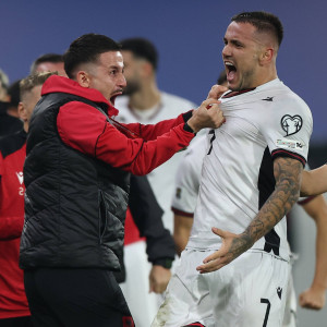 Η Αλβανία απέδρασε με διπλό από τη Σερβία