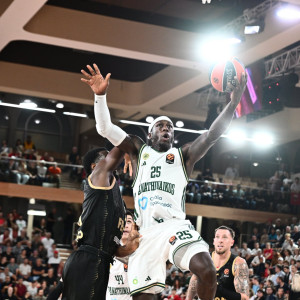 Έφτασε τους 1.500 πόντους στην EuroLeague ο Κέντρικ Ναν! Έφτασε τους 1.500 πόντους στην EuroLeague ο Κέντρικ Ναν!