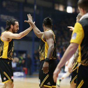 Η ΑΕΚ ξεκίνησε το πρωτάθλημα της Stoiximan GBL με 4-0, 10 χρόνια μετά... Η ΑΕΚ ξεκίνησε το πρωτάθλημα της Stoiximan GBL με 4-0, 10 χρόνια μετά...