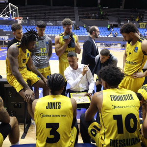 Ο Άρης άλλαξε προπονητή, οι κακές συνήθειες όμως παρέμειναν Ο Άρης άλλαξε προπονητή, οι κακές συνήθειες όμως παρέμειναν