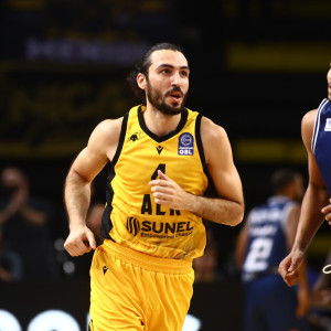 Θεραπεία ο Κατσίβελης στην ΑΕΚ, την τελευταία στιγμή η συμμετοχή του ενόψει Περιστερίου Θεραπεία ο Κατσίβελης στην ΑΕΚ, την τελευταία στιγμή η συμμετοχή του ενόψει Περιστερίου