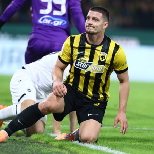 Αγωνία με τις ενοχλήσεις του Γιόβιτς - Δείπνο στην ομάδα ο Νίκολιτς Αγωνία με τις ενοχλήσεις του Γιόβιτς - Δείπνο στην ομάδα ο Νίκολιτς