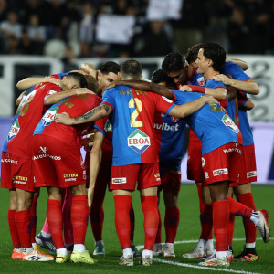 Οι παίκτες του Βόλου απαντούν στον Σούντγκρεν: «Ψευδή και προσβλητικά όσα είπε»