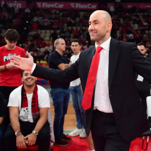 Αποθέωση για τον Βασίλη Σπανούλη στο ΣΕΦ από τον κόσμο του Ολυμπιακού (video)