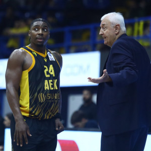 Η ΑΕΚ, το «πρέπει» του αγώνα με τον ΠΑΟΚ και η νίκη-σημείο αναφοράς