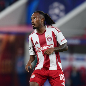 Κοντά στο 2-0 ο Ολυμπιακός, δοκάρι το βολέ του Ζέλσον Μαρτίνς (video)