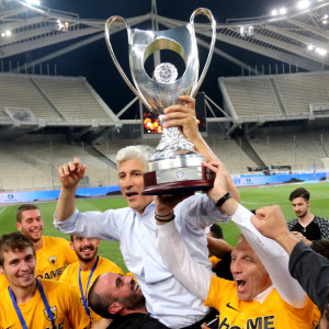 To συγκινητικό αφιέρωμα της ΑΕΚ στον Στέλιο Μανωλά - «Μια ζωή, μόνο ΑΕΚ» (video)