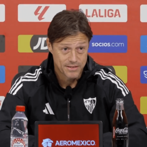 «Λύγισε» για τον Μαραντόνα ο Αλμέιδα: «Ηταν το φως του ποδοσφαίρου μας, ο καλύτερος και δεν θα υπάρξει ποτέ άλλος» «Λύγισε» για τον Μαραντόνα ο Αλμέιδα: «Ηταν το φως του ποδοσφαίρου μας, ο καλύτερος και δεν θα υπάρξει ποτέ άλλος»