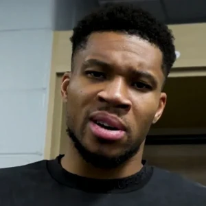 Αντετοκούνμπο για το buzzer beater κόντρα στους Πέισερς: «Είναι ένστικτο»