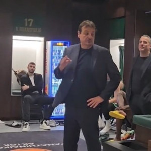 Η ομιλία του Αταμάν στα αποδυτήρια του Παναθηναϊκού μετά τη νίκη επί της Μακάμπι (video) Η ομιλία του Αταμάν στα αποδυτήρια του Παναθηναϊκού μετά τη νίκη επί της Μακάμπι (video)